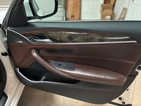 Used 2019 BMW 530i xDrive w/ Convenience Package AWD/4WD image 31