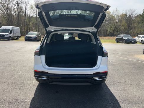 New 2026 Lincoln Nautilus Premier w/ Equipment Group 102A image 17