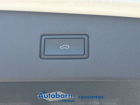 Certified 2023 Volkswagen Tiguan SE R-Line AWD/4WD image 29