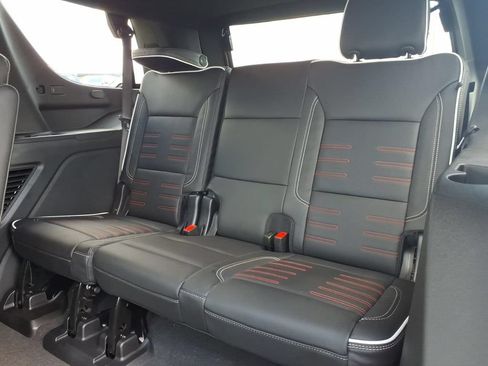 New 2026 GMC Yukon AT4 Ultimate AWD/4WD image 15