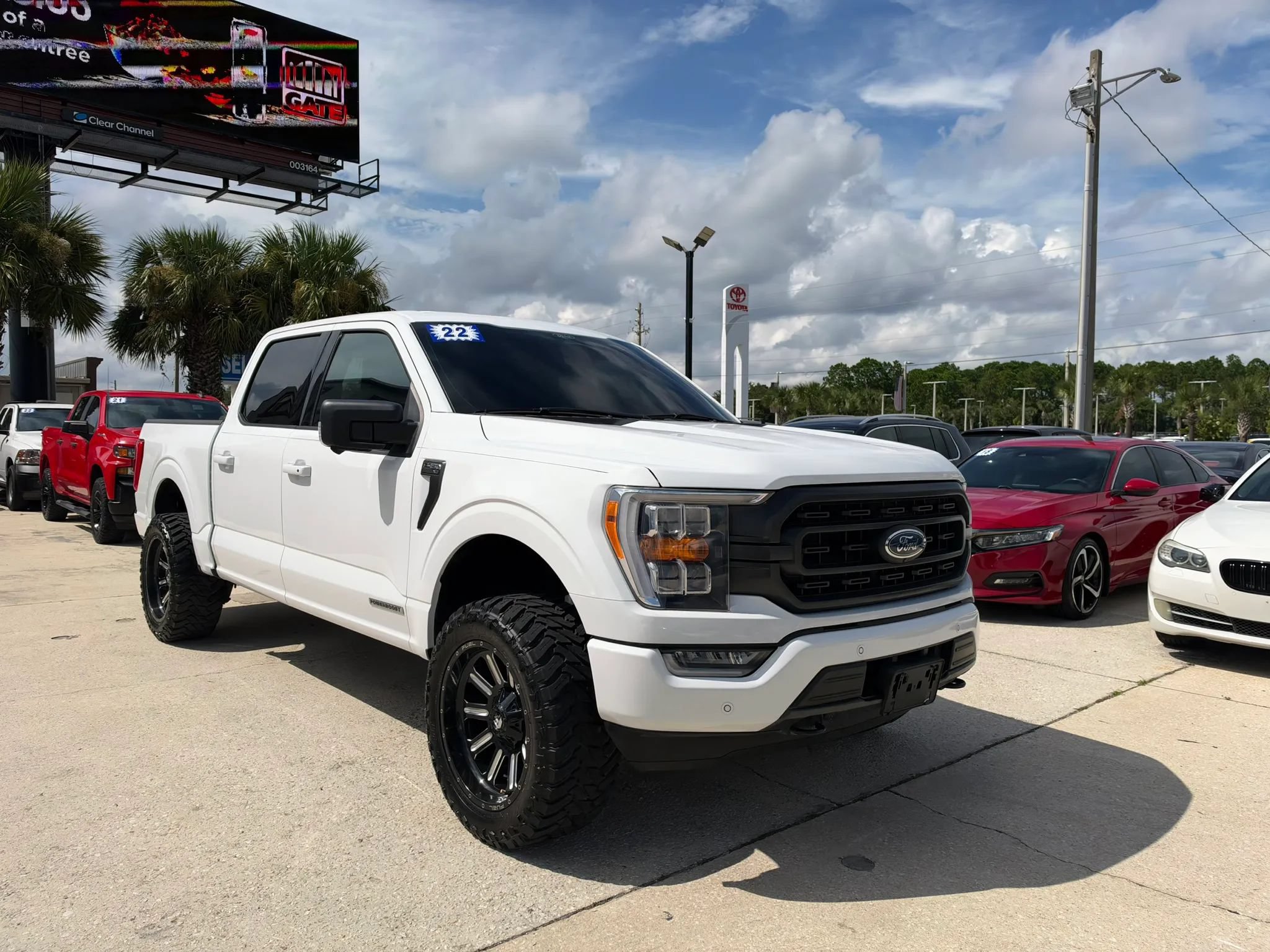 Used 2022 Ford F150 XLT w/ Equipment Group 302A High AWD/4WD image 7