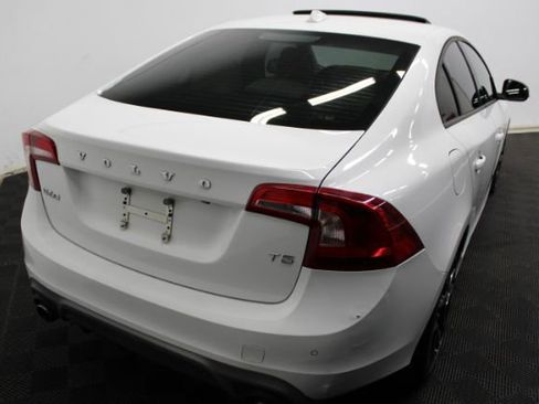 Used 2018 Volvo S60 T5 Dynamic w/ Vision Package image 4