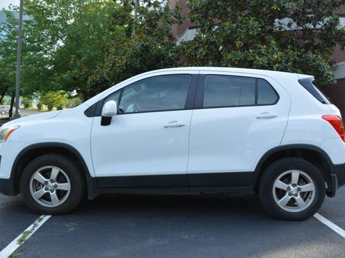 Used 2016 Chevrolet Trax LS w/ LPO, Protection Package AWD/4WD image 8