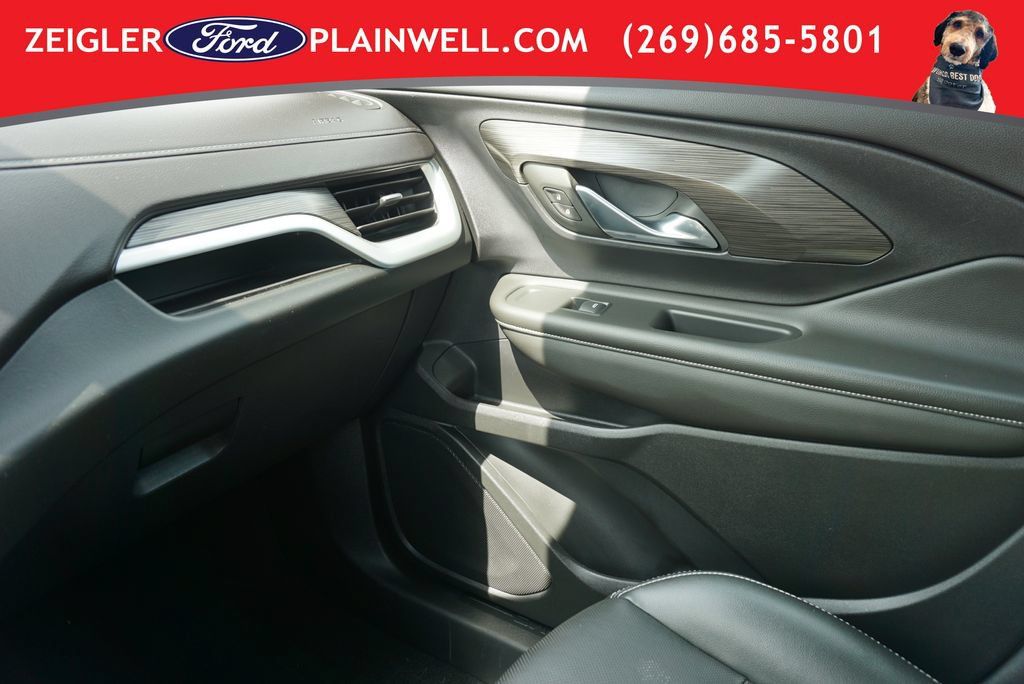 Used 2022 GMC Terrain SLT w/ Tech Package AWD/4WD image 36