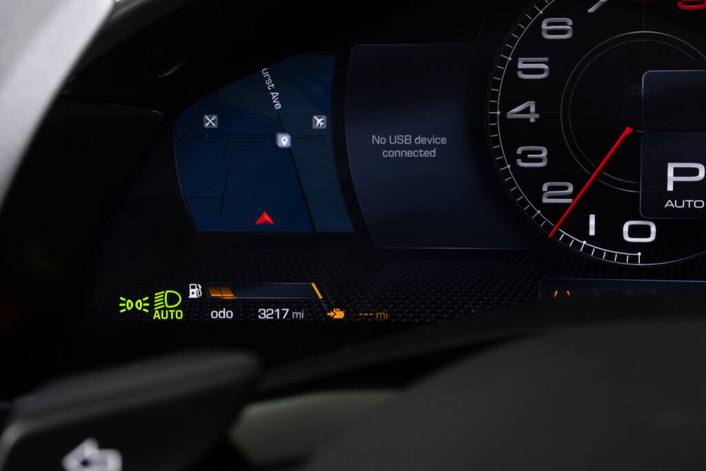 Used 2025 Ferrari Roma Spider RWD image 37