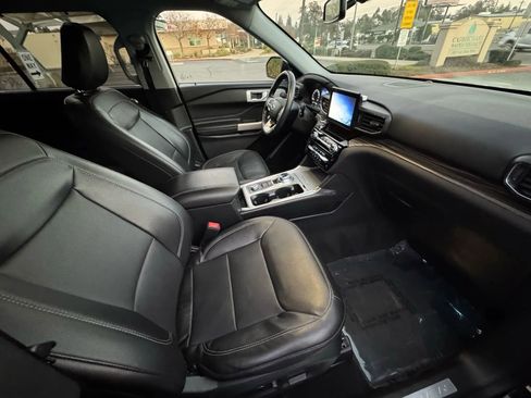 Used 2022 Ford Explorer Limited AWD/4WD image 12