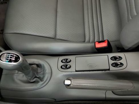 Used 2001 Porsche 911 Carrera RWD image 60