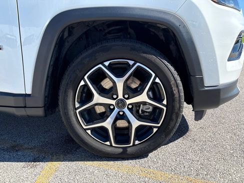 Used 2025 Jeep Compass Limited AWD/4WD image 23