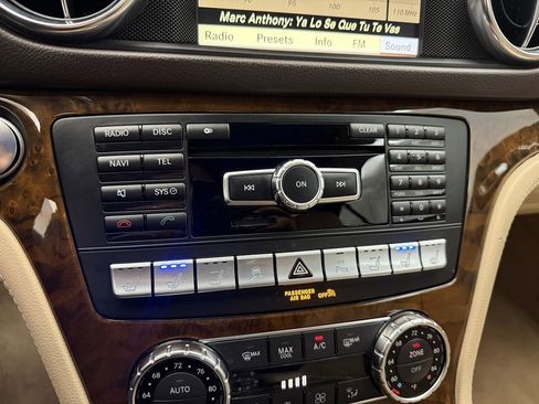 Used 2013 Mercedes-Benz SL 550 image 34