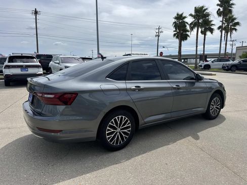 Used 2020 Volkswagen Jetta SE w/ SE Cold Weather Package FWD image 5