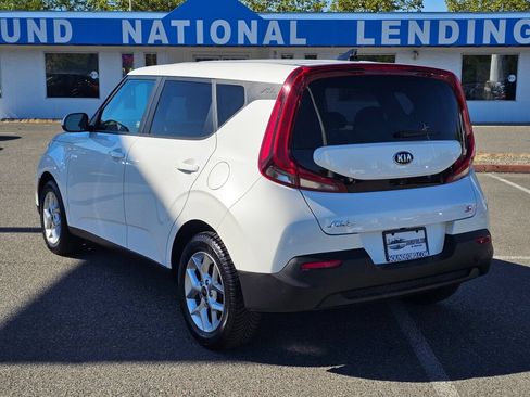 Used 2020 Kia Soul S FWD image 7