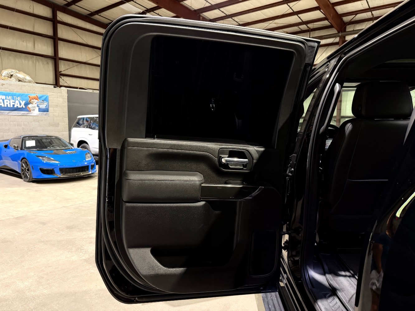 Used 2023 GMC Sierra 2500 AT4 w/ AT4 Preferred Package AWD/4WD image 15