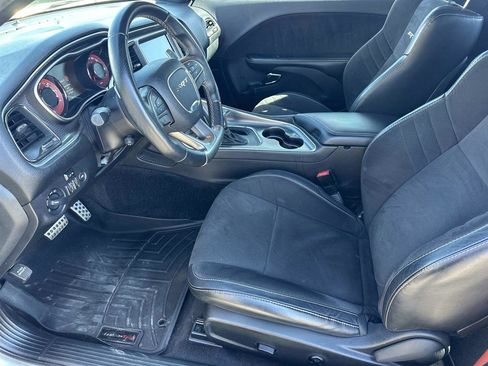Used 2016 Dodge Challenger SRT Hellcat image 23
