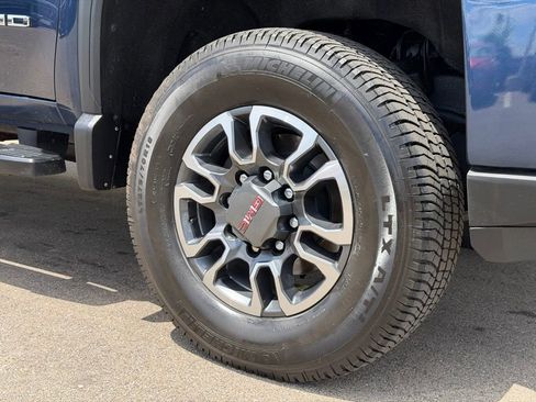 Used 2021 GMC Sierra 2500 AT4 w/ AT4 Preferred Package AWD/4WD image 26