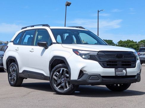 Used 2025 Subaru Forester AWD/4WD image 25