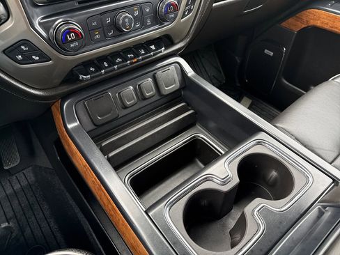 Used 2019 Chevrolet Silverado 2500 High Country w/ Duramax Plus Package AWD/4WD image 17