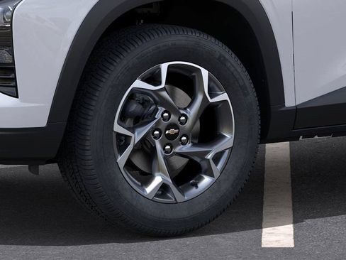 New 2026 Chevrolet Trax LT w/ LT Convenience Package FWD image 9