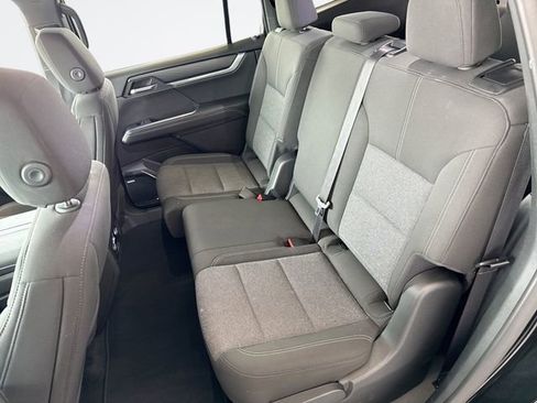 Used 2025 GMC Acadia Elevation image 22