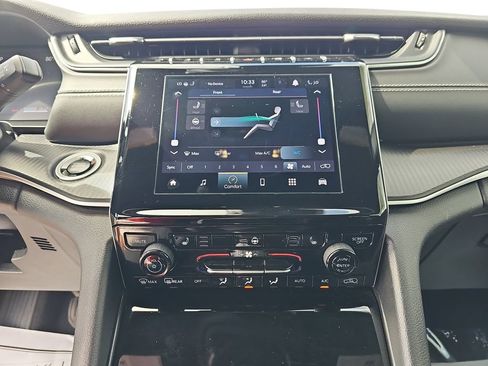 Used 2024 Jeep Grand Cherokee L Laredo AWD/4WD image 23