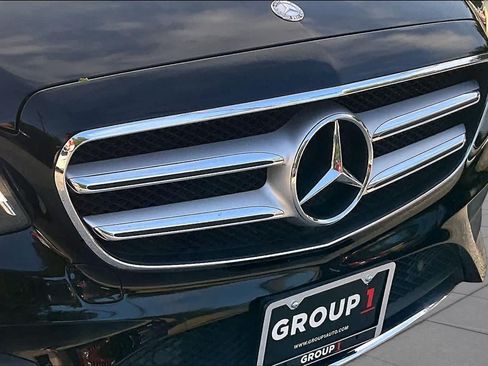 Used 2017 Mercedes-Benz E 300 image 30