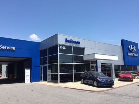 Used 2019 Ford Edge Titanium w/ Equipment Group 301A image 3