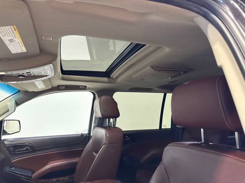Used 2018 Chevrolet Suburban Premier AWD/4WD image 31