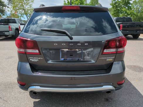 Used 2018 Dodge Journey Crossroad w/ Nav & Sun Group FWD image 5