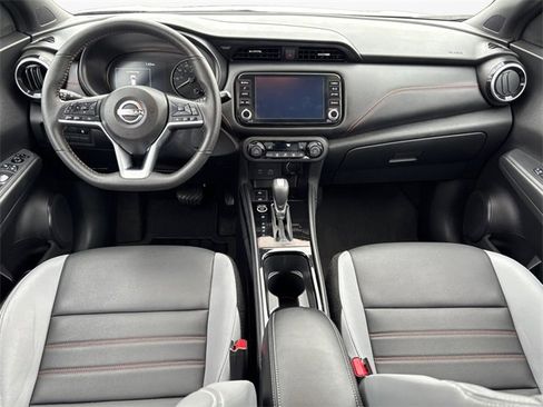 Used 2023 Nissan Kicks SR w/ SR Premium Package image 10