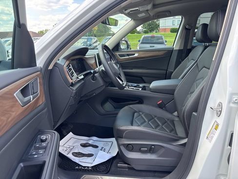 Certified 2026 Volkswagen Atlas SE w/ Panoramic Sunroof Package FWD image 15