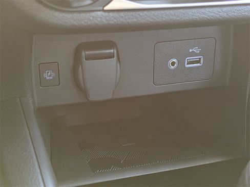 New 2025 Nissan Versa SV w/ Trunk Package image 20