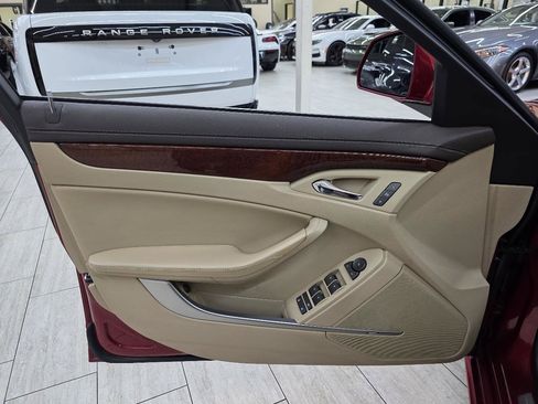 Used 2010 Cadillac CTS Luxury RWD image 33