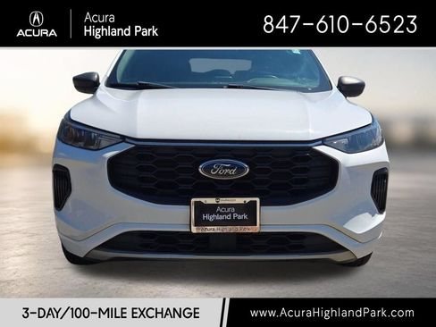 Used 2023 Ford Escape ST-Line FWD image 2
