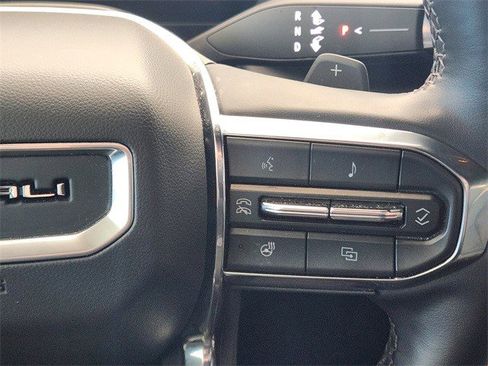 Certified 2025 GMC Yukon Denali image 18