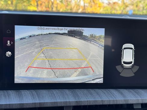 Used 2024 Kia Telluride EX w/ EX Captain's Chair Package image 24