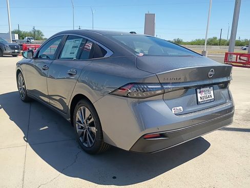 New 2026 Nissan Sentra SL w/ Floor Mat Package image 4