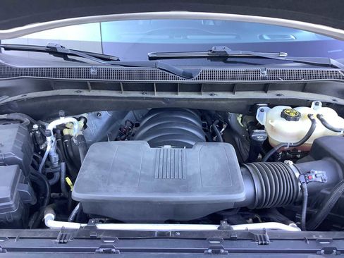 Used 2021 Chevrolet Tahoe Z71 w/ Rear Media and Nav Package image 8