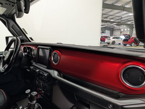 Used 2021 Jeep Gladiator Rubicon AWD/4WD image 19