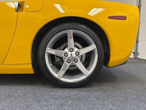 Used 2005 Chevrolet Corvette Convertible w/ Preferred Equipment Group RWD image 24