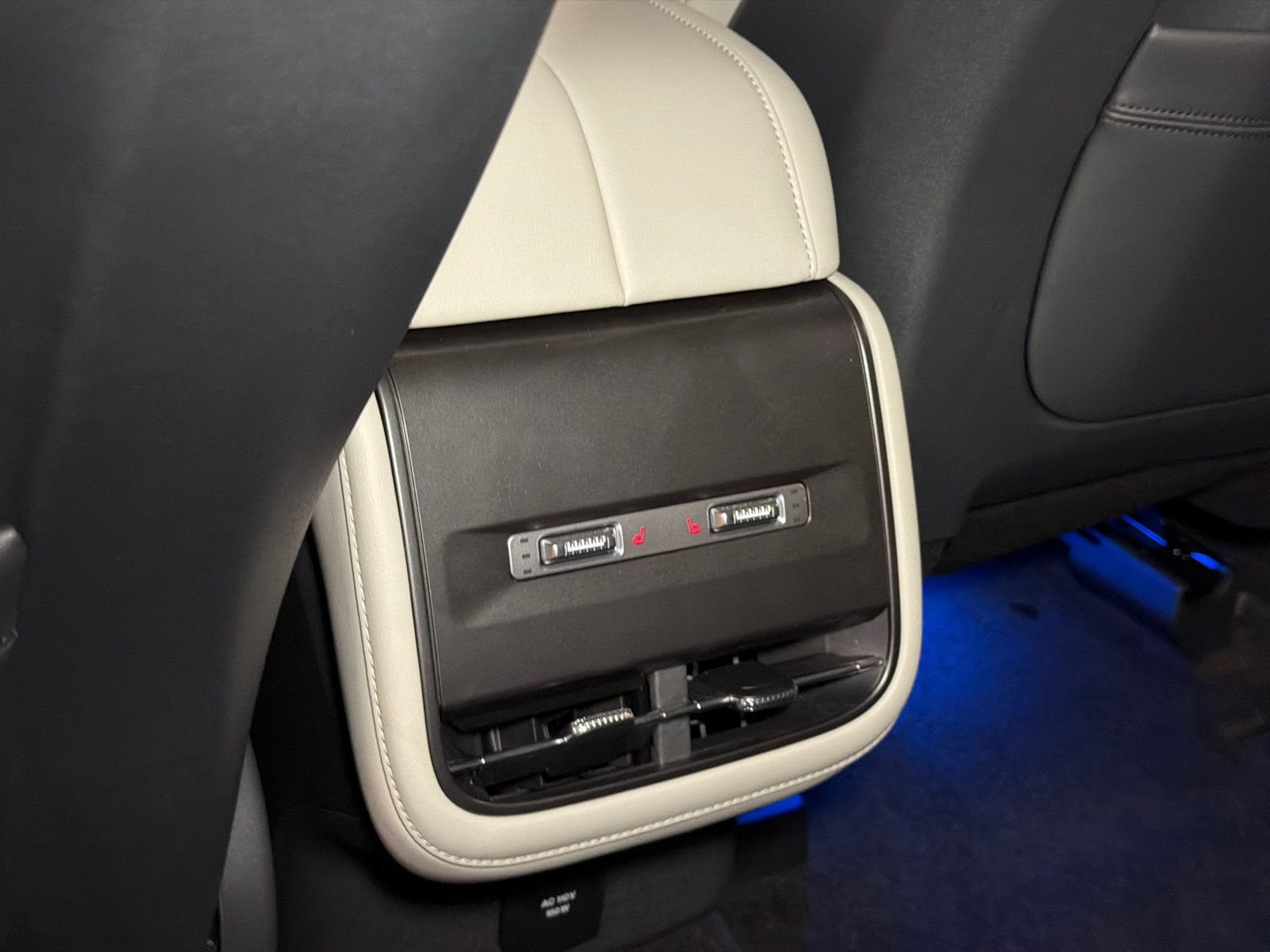 New 2026 Lincoln Nautilus Premier w/ Equipment Group 102A AWD/4WD image 21