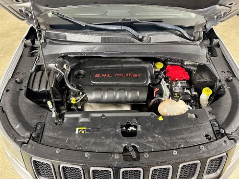 Used 2019 Jeep Compass Trailhawk AWD/4WD image 24