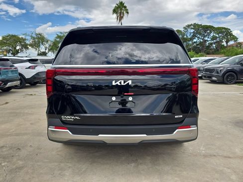 New 2026 Kia Carnival SX FWD image 7