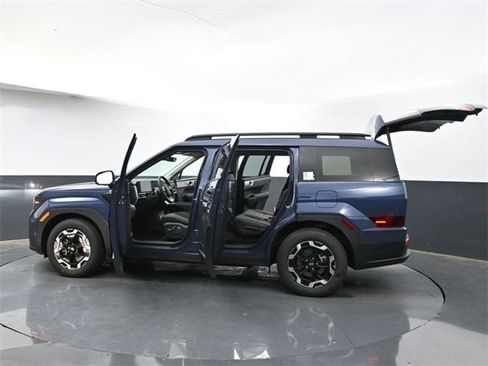 Used 2025 Hyundai Santa Fe SEL image 40