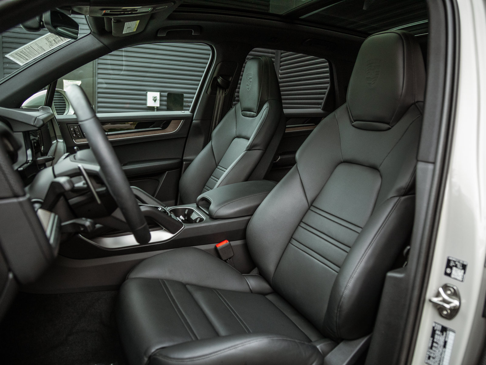 Certified 2026 Porsche Cayenne S AWD/4WD image 5