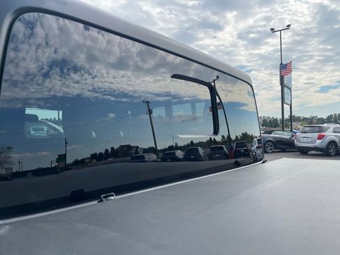 Used 2021 Jeep Gladiator Overland w/ Cold Weather Group image 26