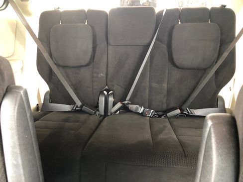 Used 2014 Dodge Grand Caravan SXT FWD image 16