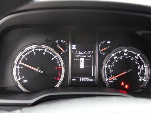 Used 2020 Toyota 4Runner TRD Off-Road AWD/4WD image 18