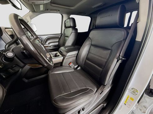 Used 2019 GMC Sierra 2500 Denali w/ Duramax Plus Package AWD/4WD image 22