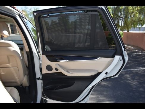 Used 2016 BMW X5 xDrive40e AWD/4WD image 28
