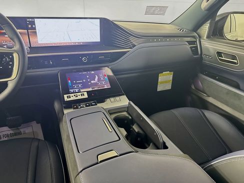 New 2026 INFINITI QX80 4WD w/ Sport Exterior Package image 30