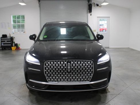 Used 2024 Lincoln Corsair AWD image 3